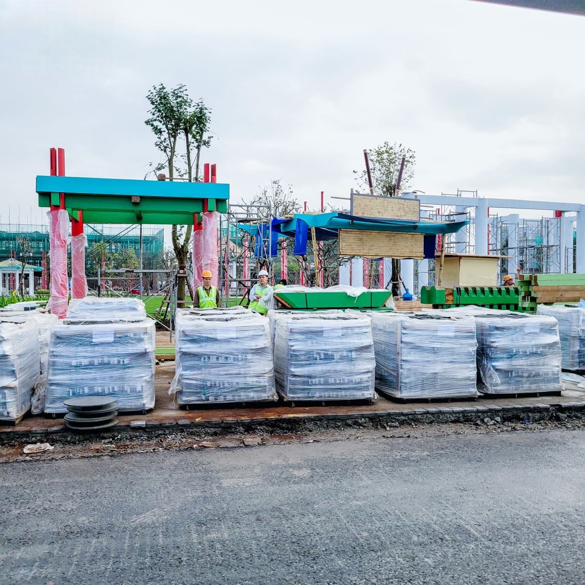 Cập nhật tiến độ Vinhomes Royal Island mới nhất.