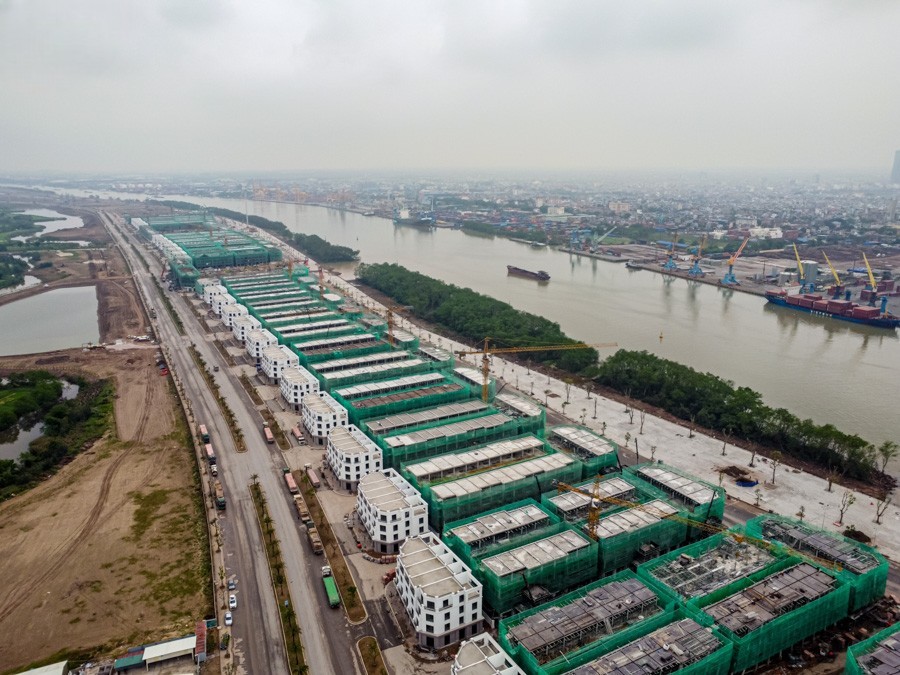 Cập nhật tiến độ Vinhomes Royal Island mới nhất.