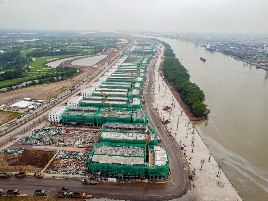 Cập nhật tiến độ Vinhomes Royal Island mới nhất.