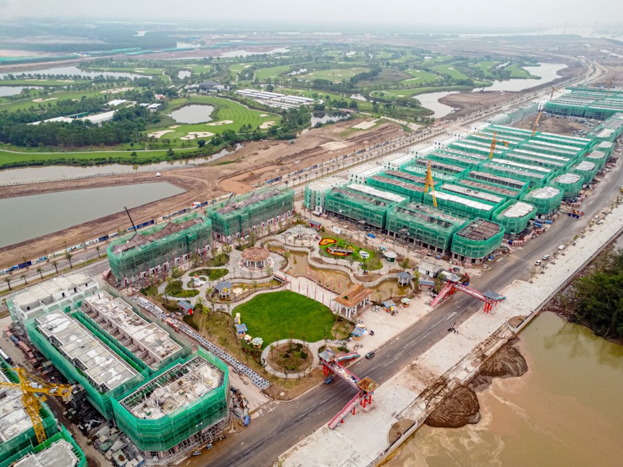 Cập nhật tiến độ Vinhomes Royal Island mới nhất.